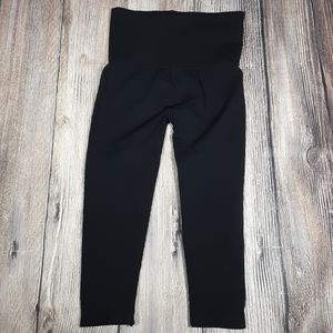 Asset Spanx black crop small